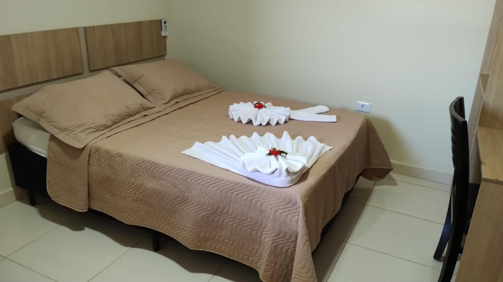 Attriun Hotel 瓜卢流斯 外观 照片